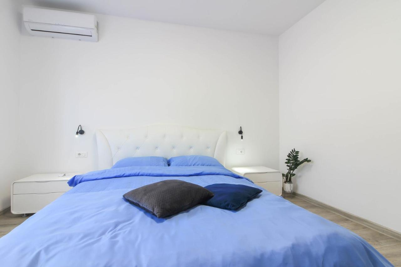 Modern Maeni With Private Pool In * Pula