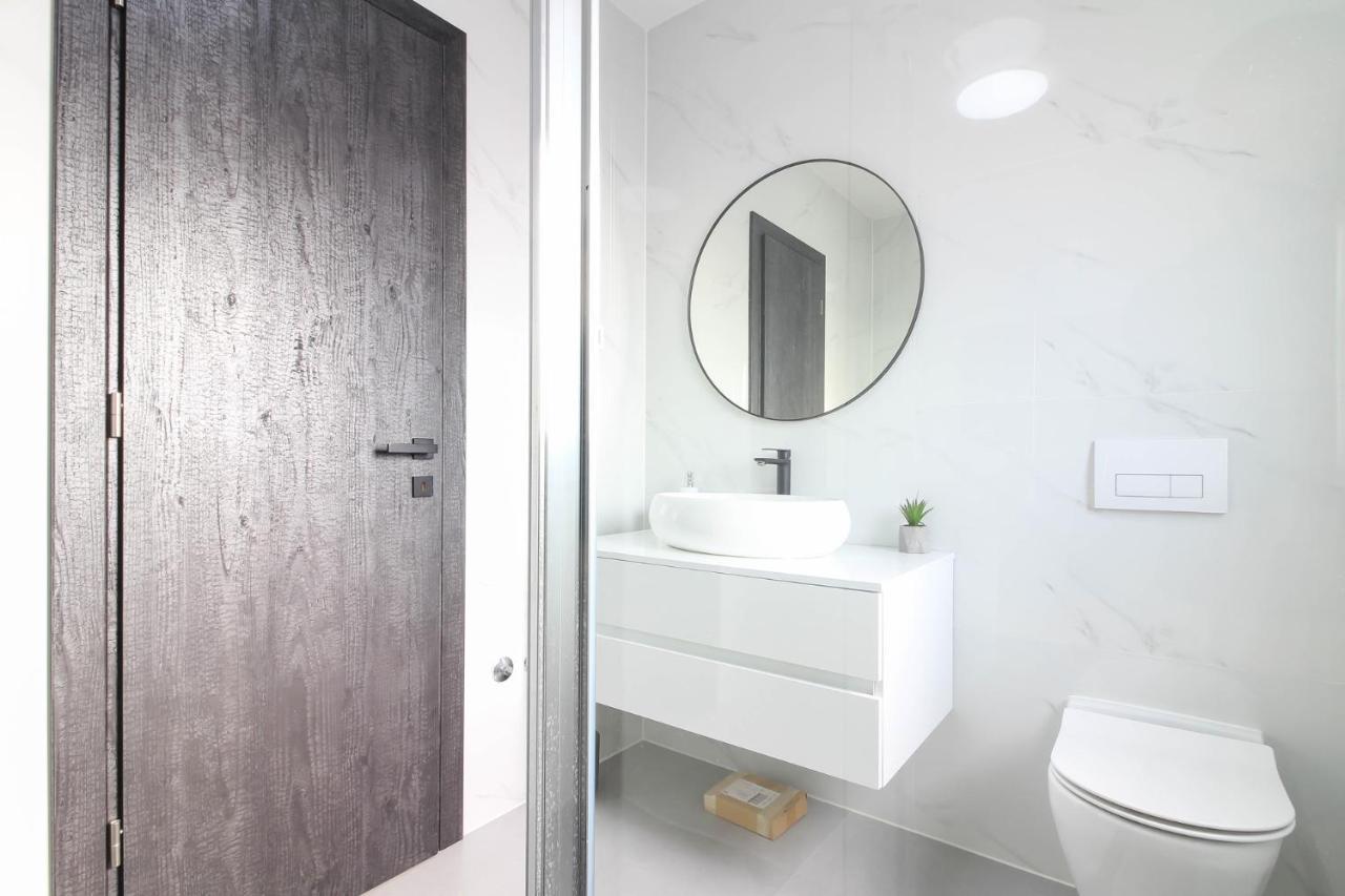 Vila Modern Maeni With Private Pool In Pula