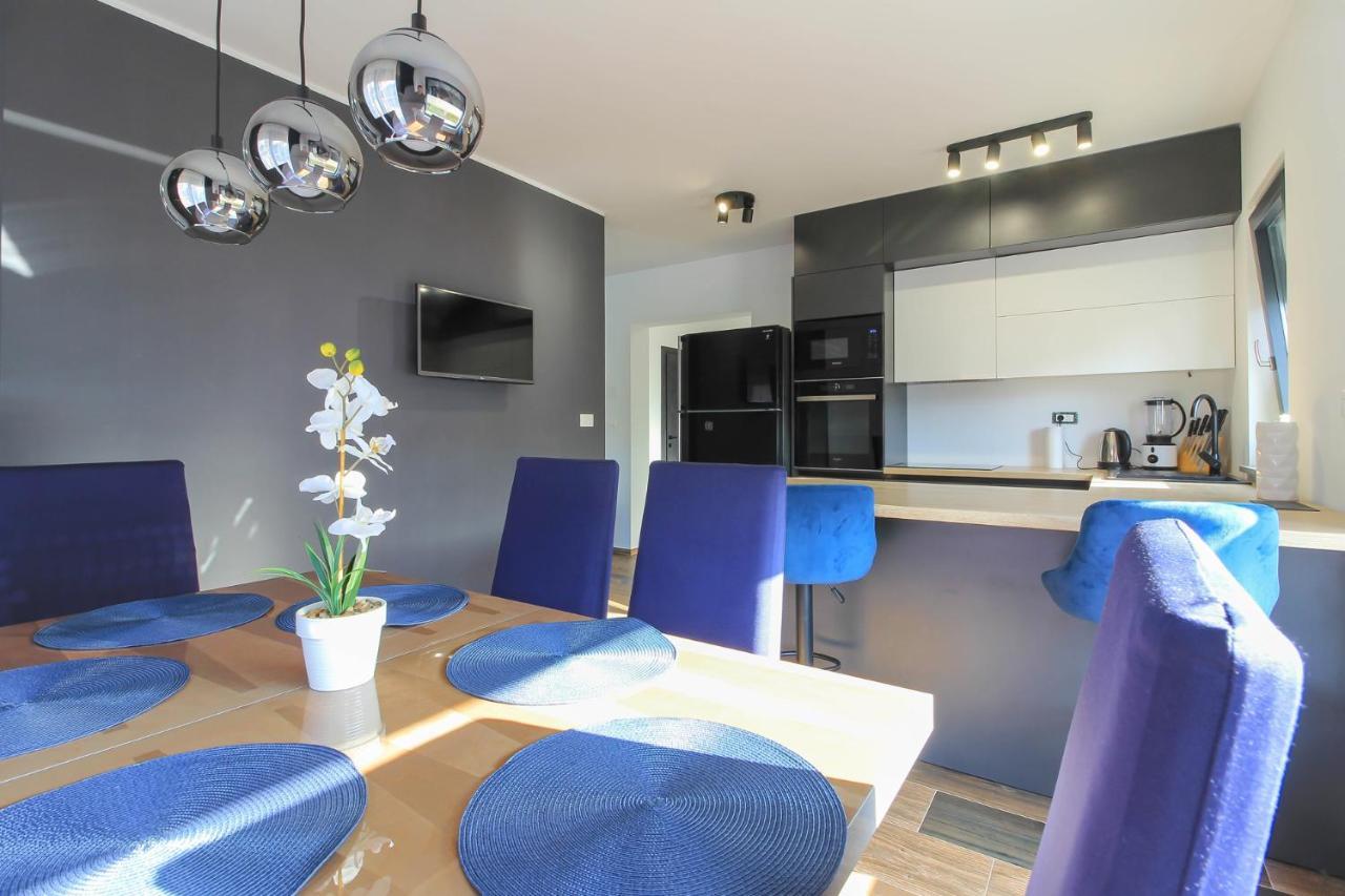 Vila Modern Maeni With Private Pool In Pula